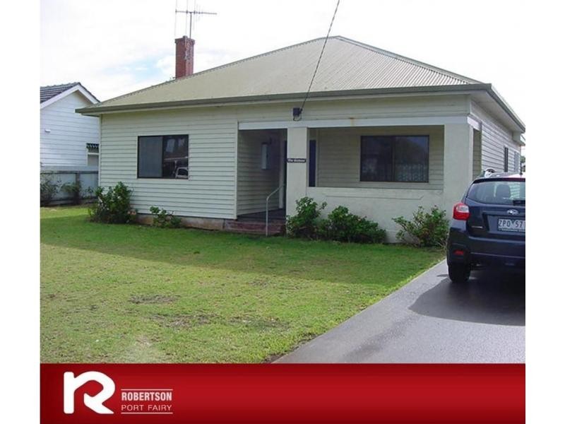 76 Regent Street, Port Fairy VIC 3284