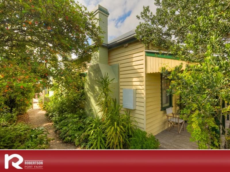 11 Wishart Street, Port Fairy VIC 3284