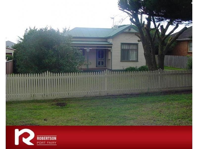 112 Regent Street, Port Fairy VIC 3284