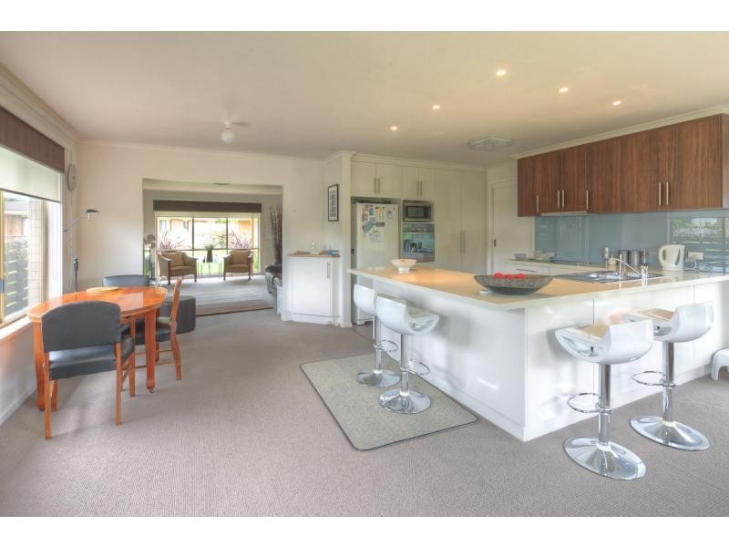 8 Belfast Close, Port Fairy VIC 3284