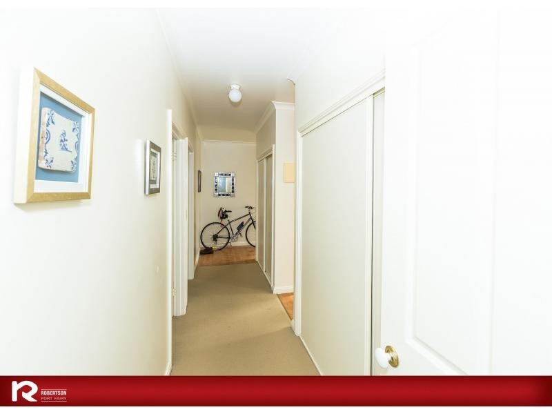 1/8 Bank Street, Port Fairy VIC 3284