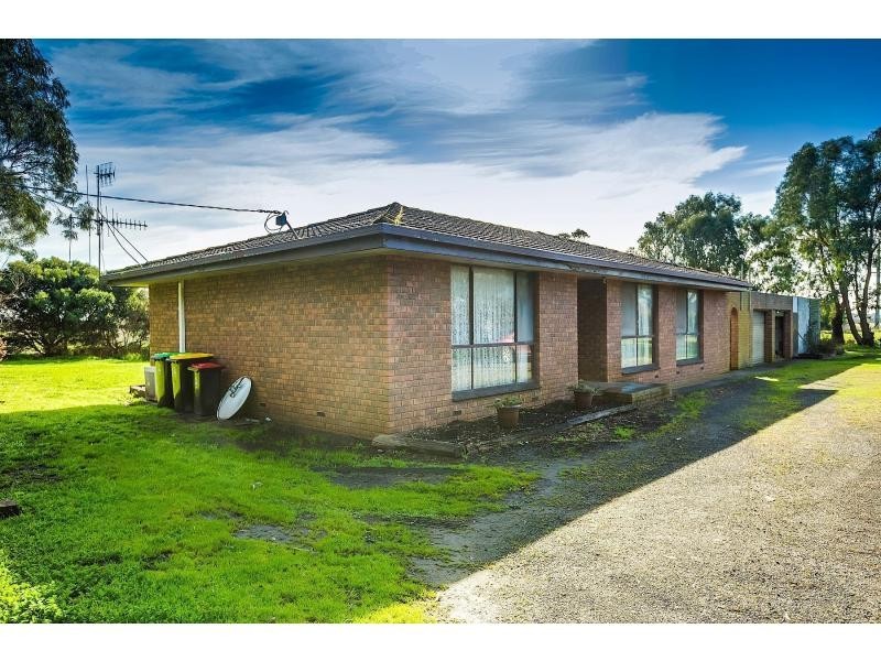 8 Sharkeys Lane, Rosebrook VIC 3285