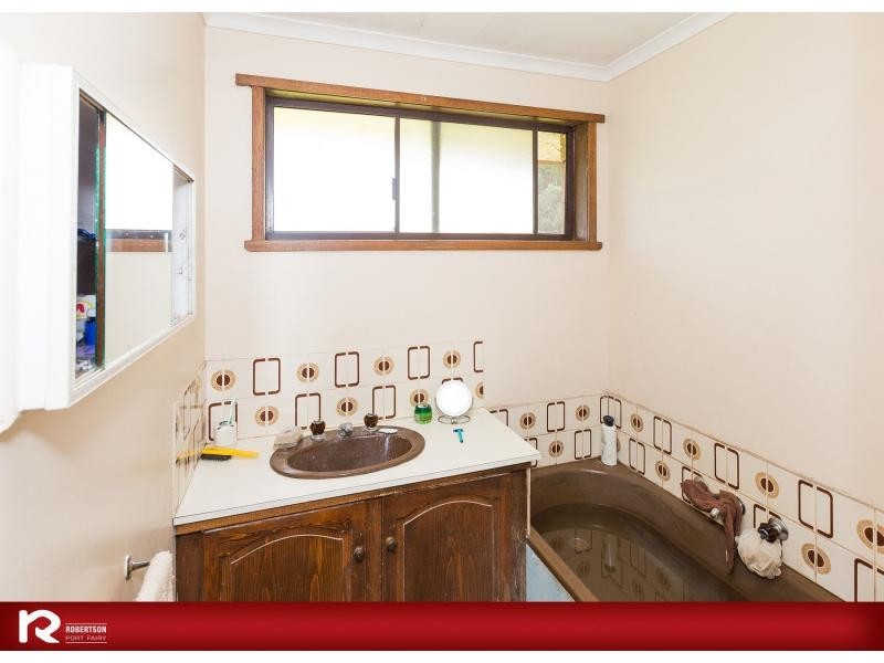 8 Sharkeys Lane, Rosebrook VIC 3285