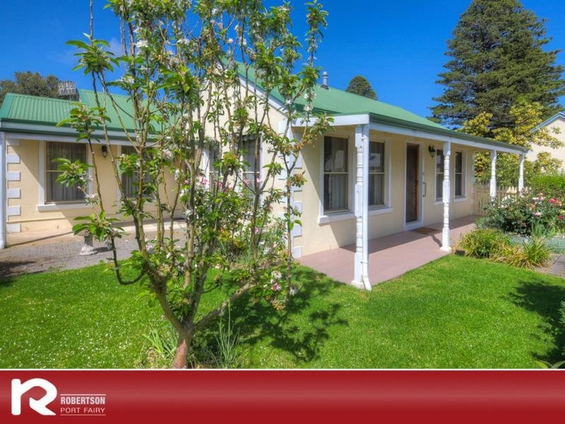 2/15 Regent Street, Port Fairy VIC 3284