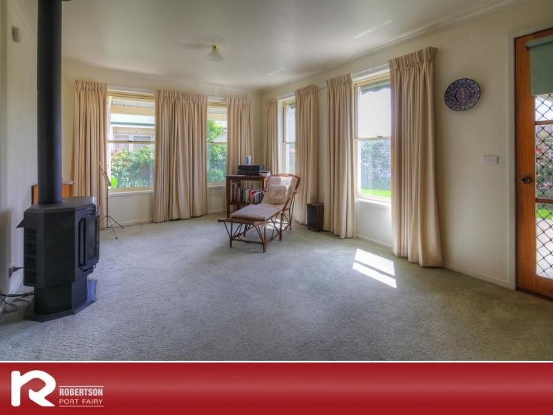 2/15 Regent Street, Port Fairy VIC 3284