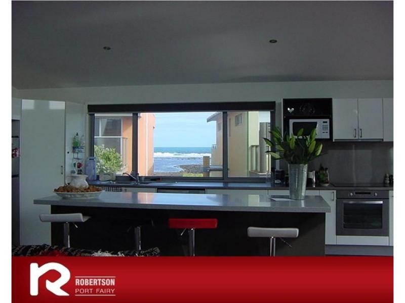 27 Reardon Street, Port Fairy VIC 3284