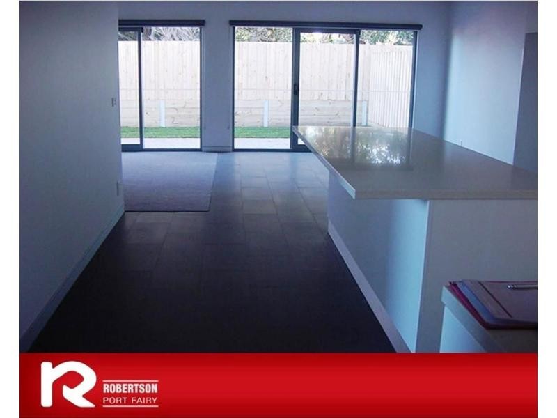 1/12 Crowe Street, Port Fairy VIC 3284