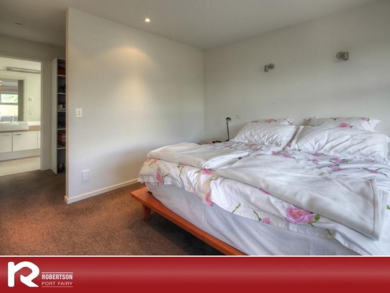 2b Ocean Drive, Port Fairy VIC 3284