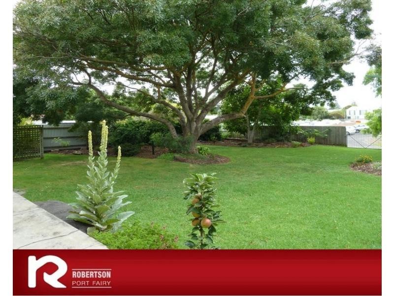 54 Cox Street, Port Fairy VIC 3284