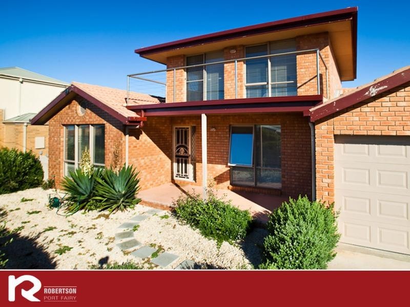 16 Anna Catherine Drive, Port Fairy VIC 3284