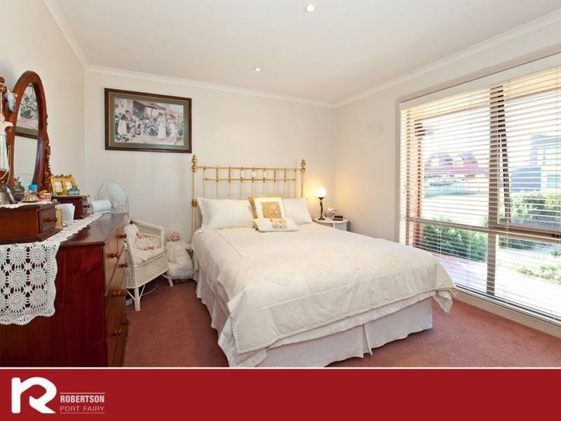 16 Anna Catherine Drive, Port Fairy VIC 3284
