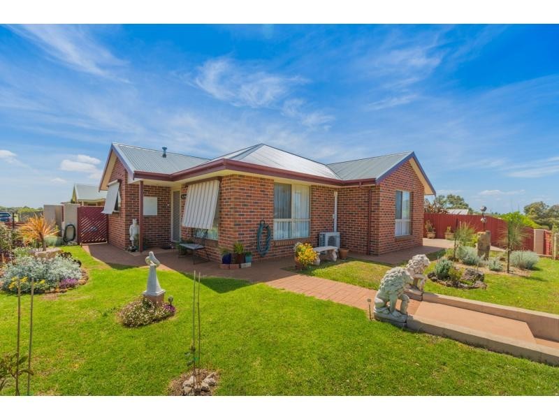 16 Dyson Street, Port Fairy VIC 3284