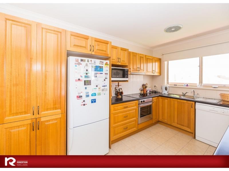 16 Dyson Street, Port Fairy VIC 3284