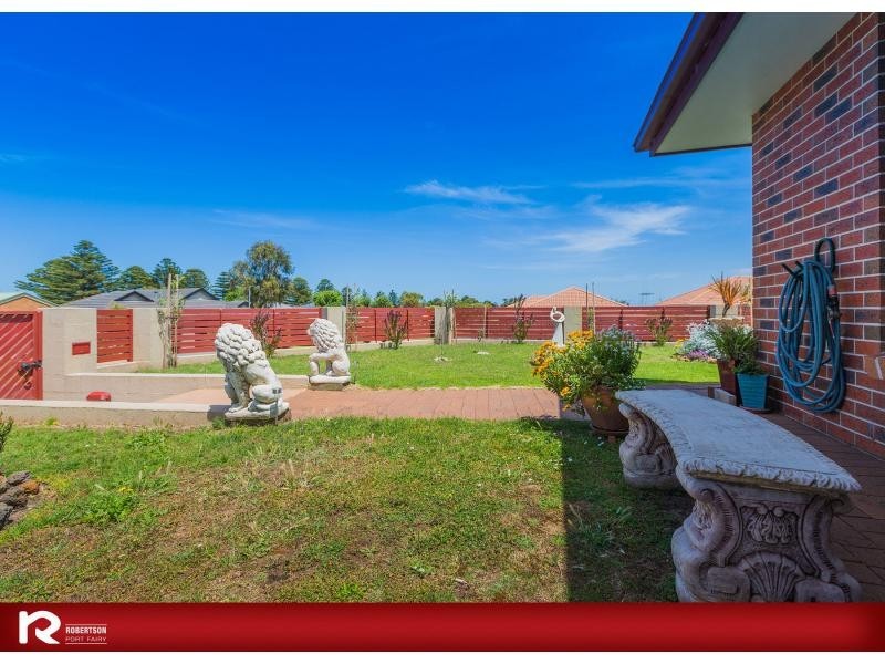 16 Dyson Street, Port Fairy VIC 3284