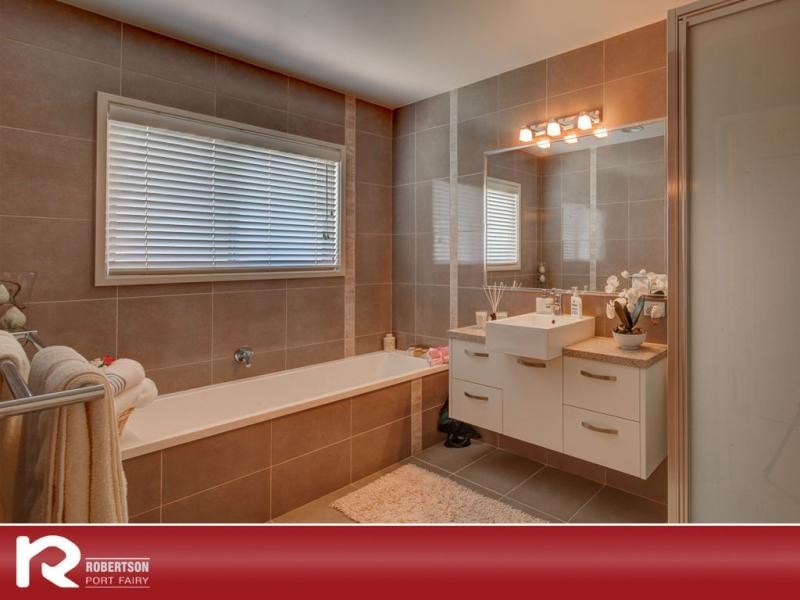 7 Atkins Crescent, Port Fairy VIC 3284