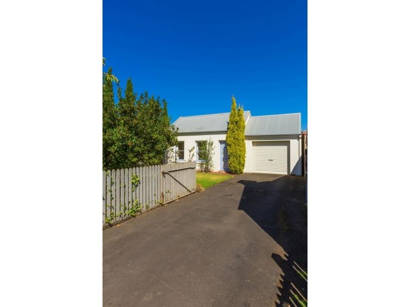 50 Albert Street, Port Fairy VIC 3284