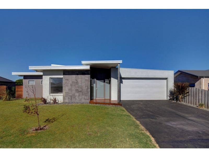 43 Baden Powell Drive, Port Fairy VIC 3284