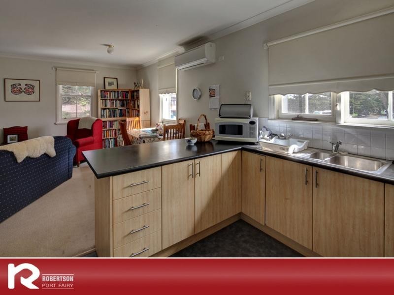 1/12 Bank Street, Port Fairy VIC 3284