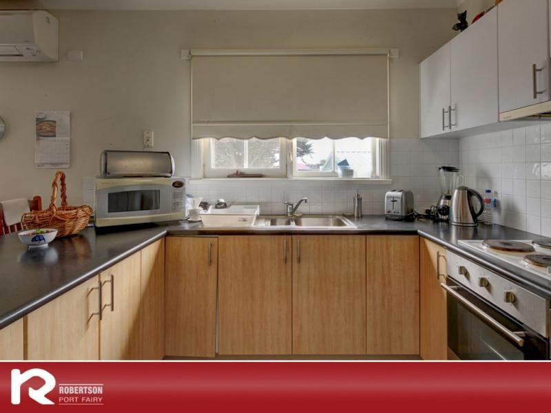 1/12 Bank Street, Port Fairy VIC 3284