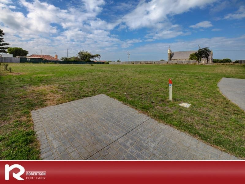 L16 – 27/32 Baden Powell Drive, Port Fairy VIC 3284