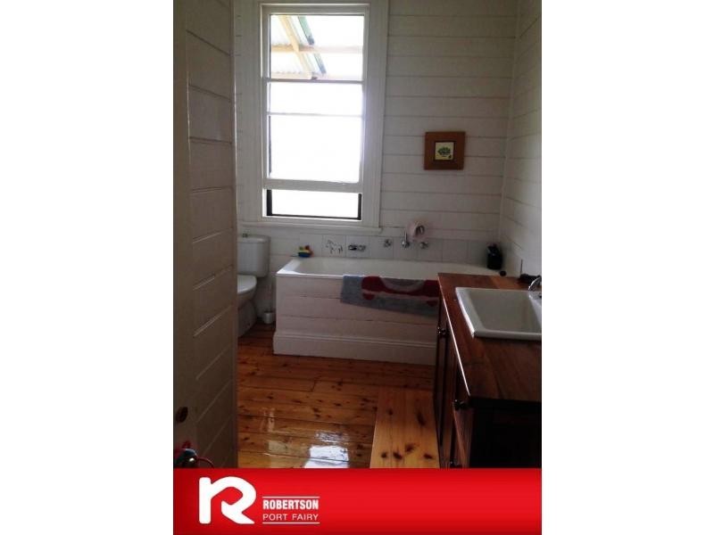 1352 Hamilton Highway, Port Fairy VIC 3284