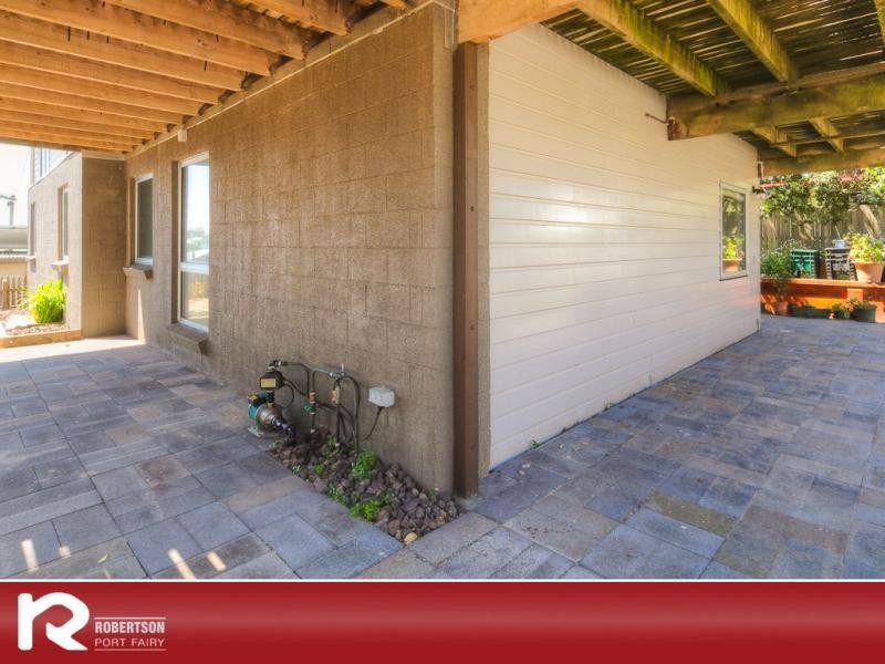 23 Reardon Street, Port Fairy VIC 3284