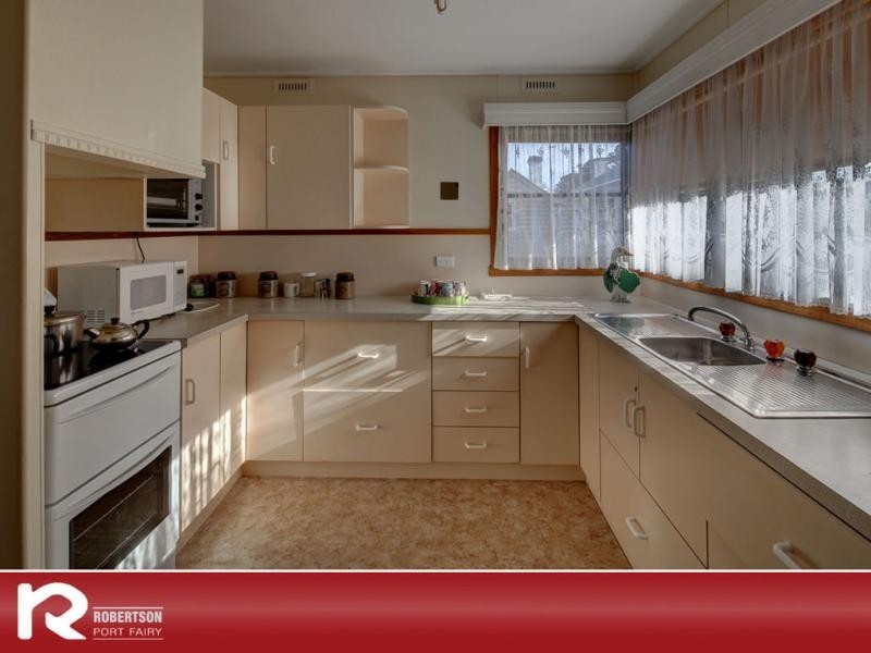 15 Albert Street, Port Fairy VIC 3284