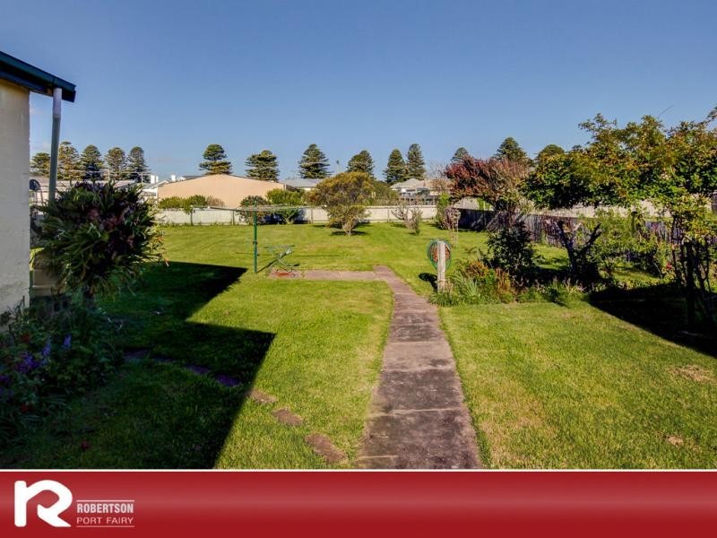 15 Albert Street, Port Fairy VIC 3284