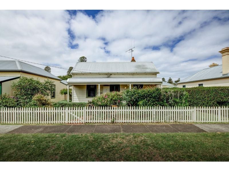 9 Wishart Street, Port Fairy VIC 3284
