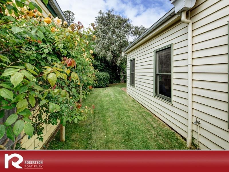 9 Wishart Street, Port Fairy VIC 3284