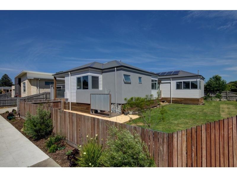 17 Mariner Court, Port Fairy VIC 3284