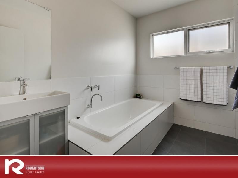 17 Mariner Court, Port Fairy VIC 3284