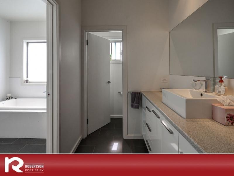 6 Mariner Court, Port Fairy VIC 3284