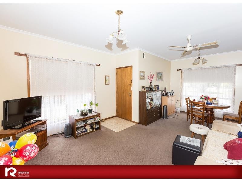 2/64 Cox Street, Port Fairy VIC 3284