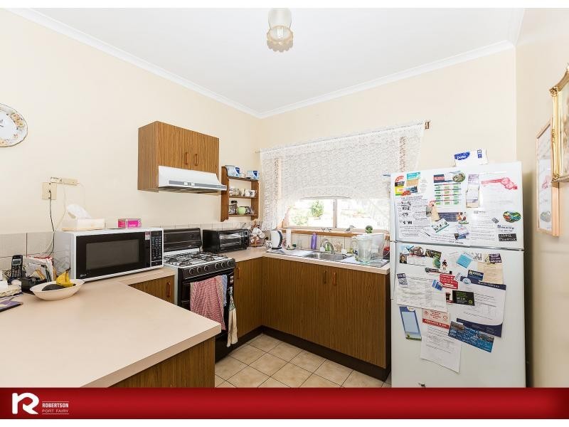 2/64 Cox Street, Port Fairy VIC 3284