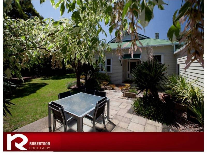 62 Princes Highway, Port Fairy VIC 3284