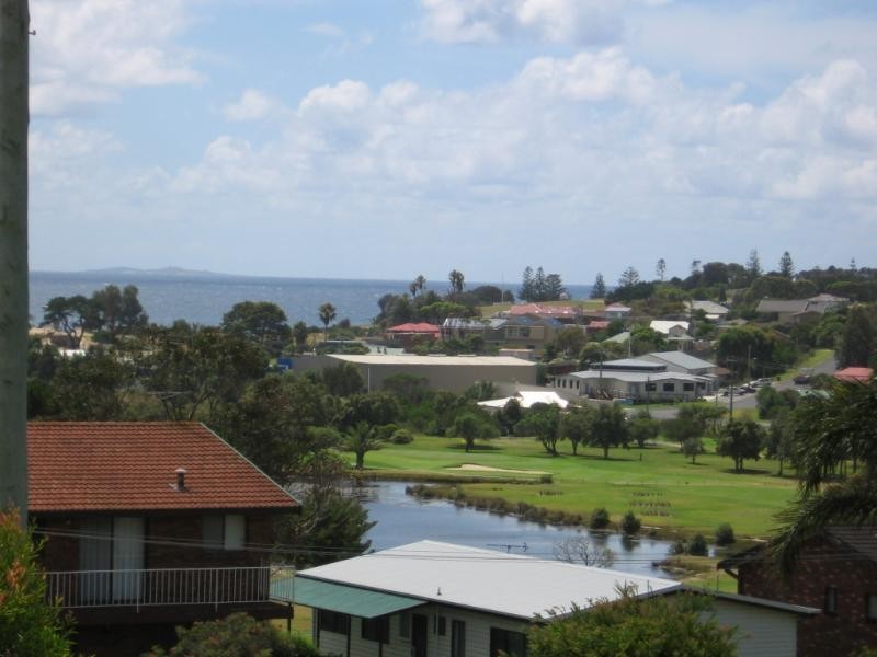 16 Mumbulla Street, Bermagui NSW 2546