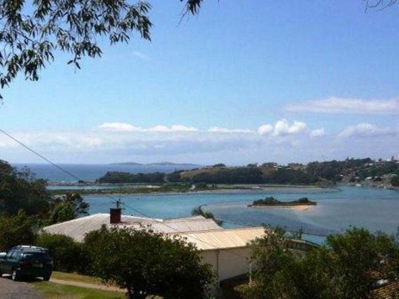 7 Hillcrest Avenue, Narooma NSW 2546