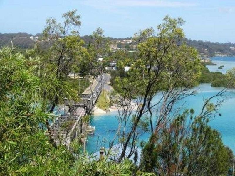 7 Hillcrest Avenue, Narooma NSW 2546