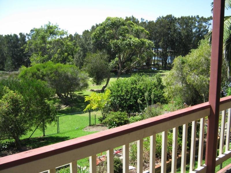 17 Lakeside Drive, Kianga NSW 2546
