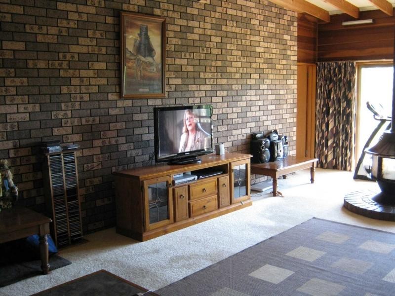 17 Lakeside Drive, Kianga NSW 2546
