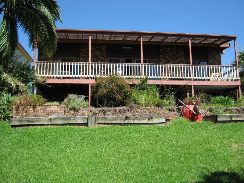 17 Lakeside Drive, Kianga NSW 2546