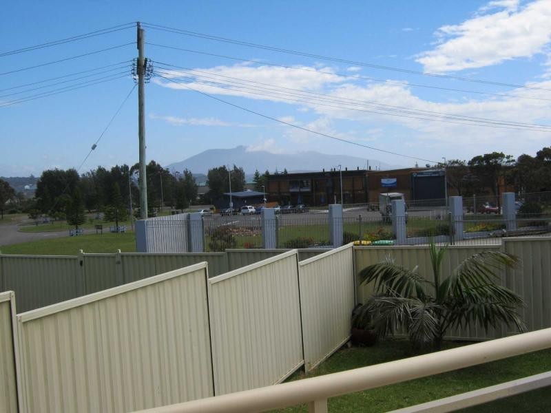 Unit 2/4. Carnago Street, Bermagui NSW 2546