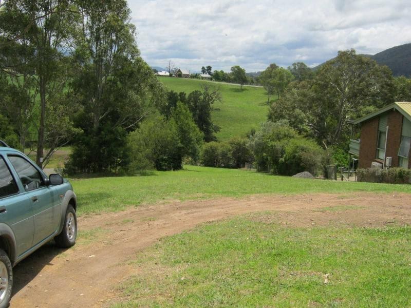 16 Gillespie Street, Cobargo NSW 2550