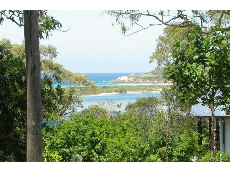 12 Flower Circuit, Akolele, Wallaga Lake NSW 2546