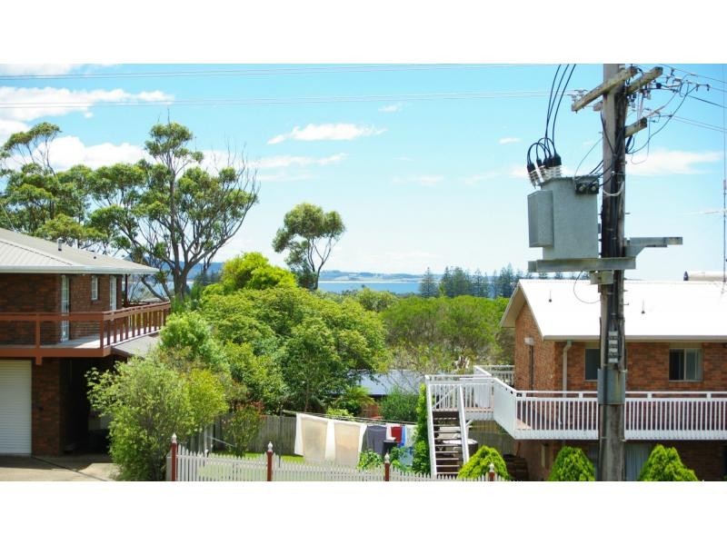 12 Sinclair Street, Bermagui NSW 2546