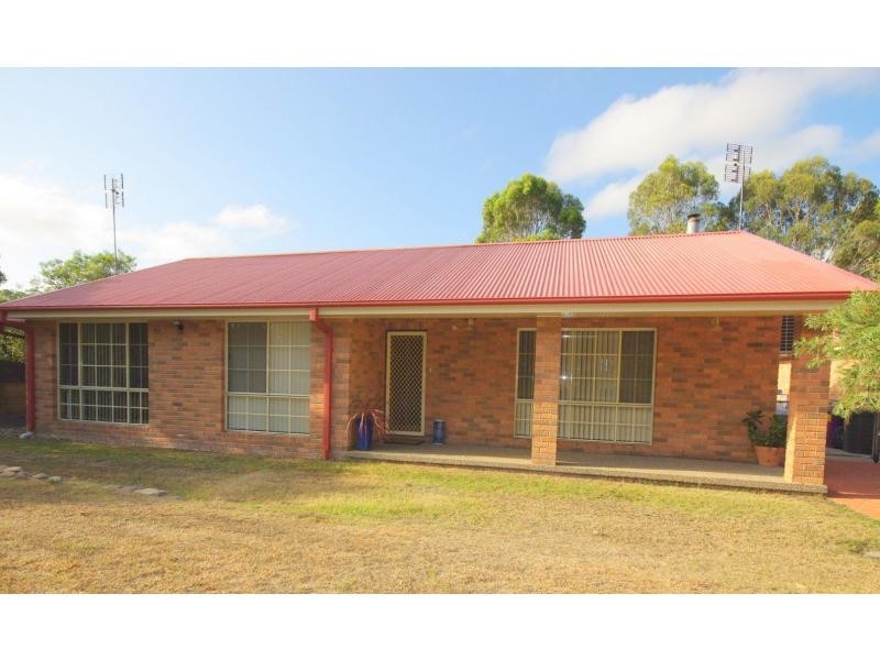 8 Albert Street, Moruya NSW 2537