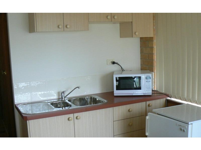 8 Albert Street, Moruya NSW 2537