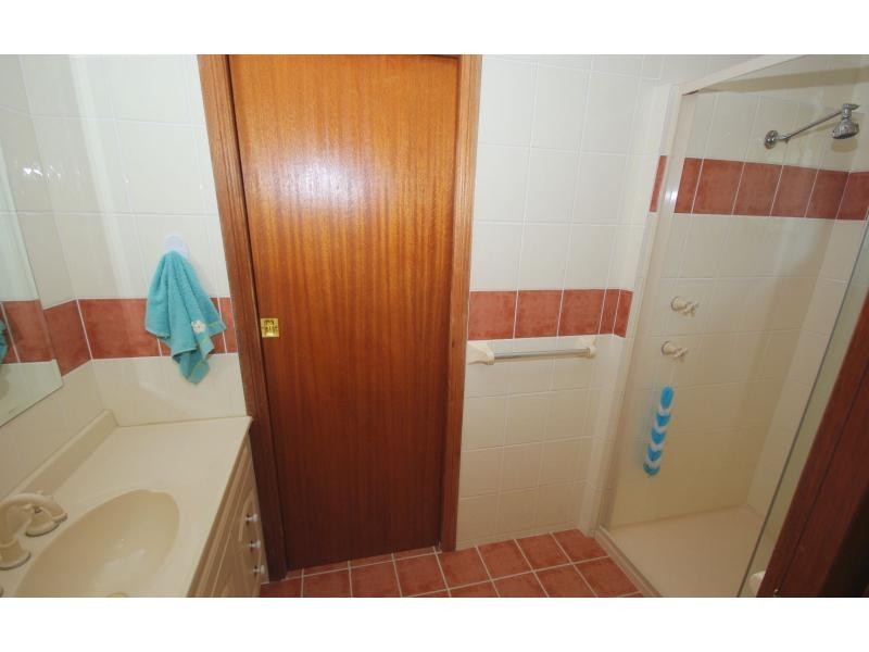 8 Albert Street, Moruya NSW 2537