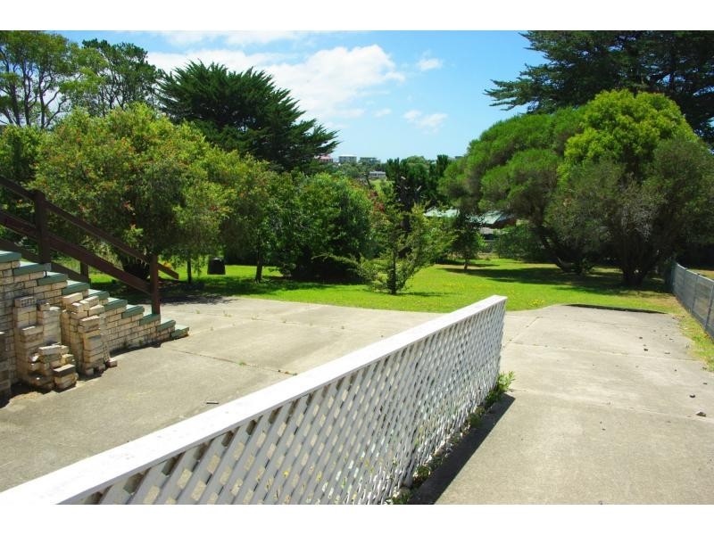 17 George Street, Bermagui NSW 2546